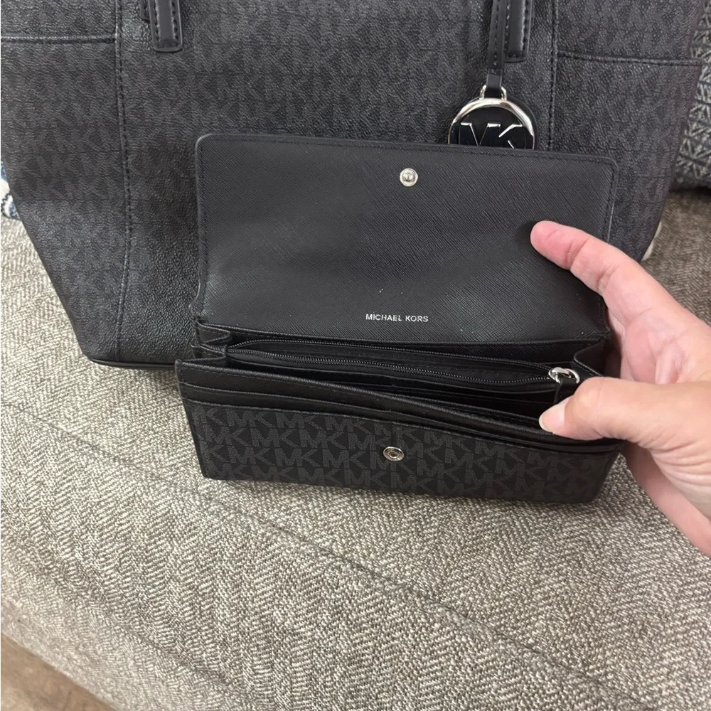 Michael Kors Gray Tote Bag and Wallet Set - Picture 4 of 4